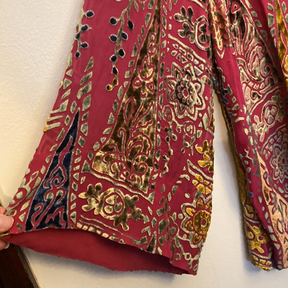 Anthropologie Floreat Velvet Japonica Wrap Blouse Magenta Gold Silk Size Medium - Picture 5 of 6